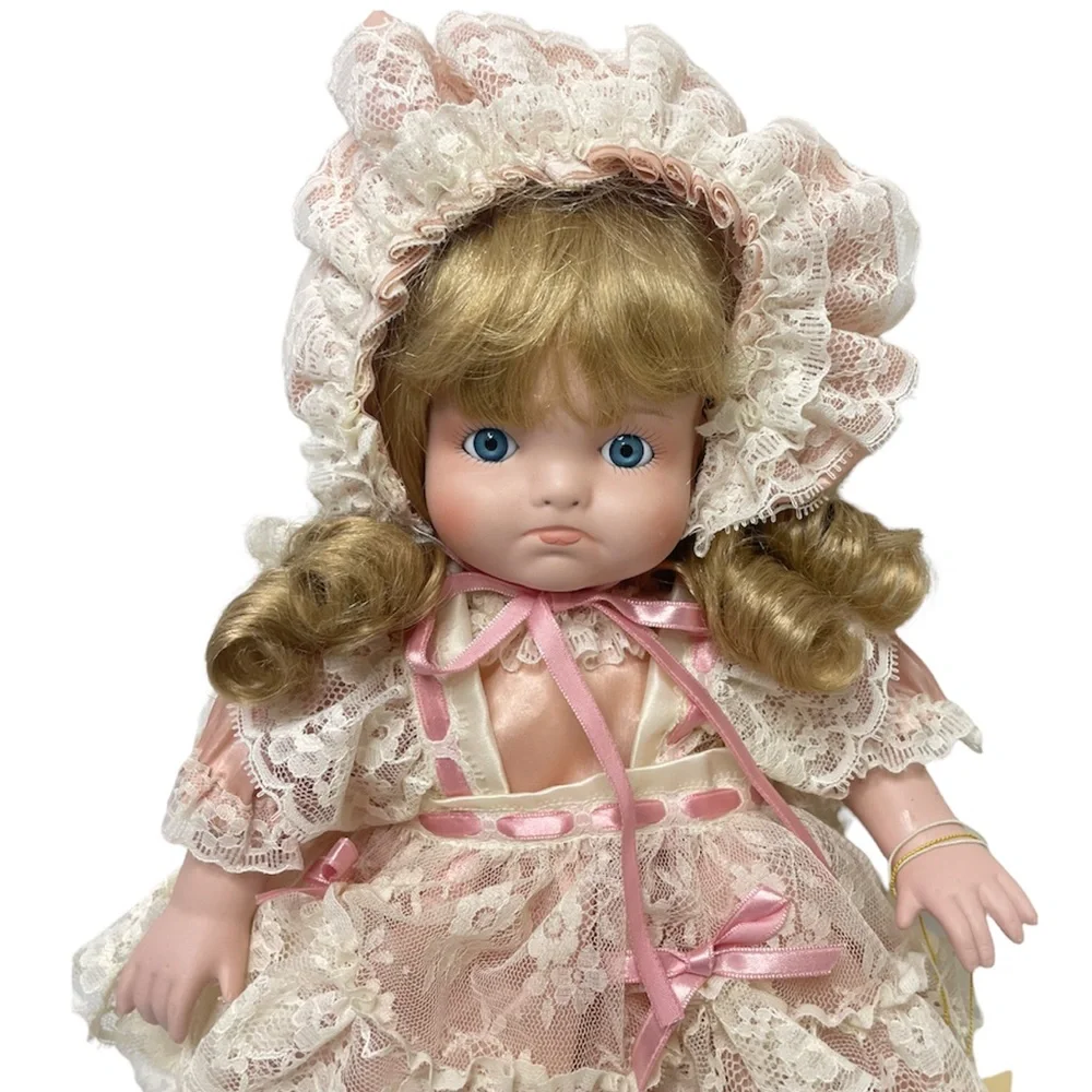 Vintage Doll Porcelain Seymour Mann Connoisseur Pouty Patty Collectibles Toys